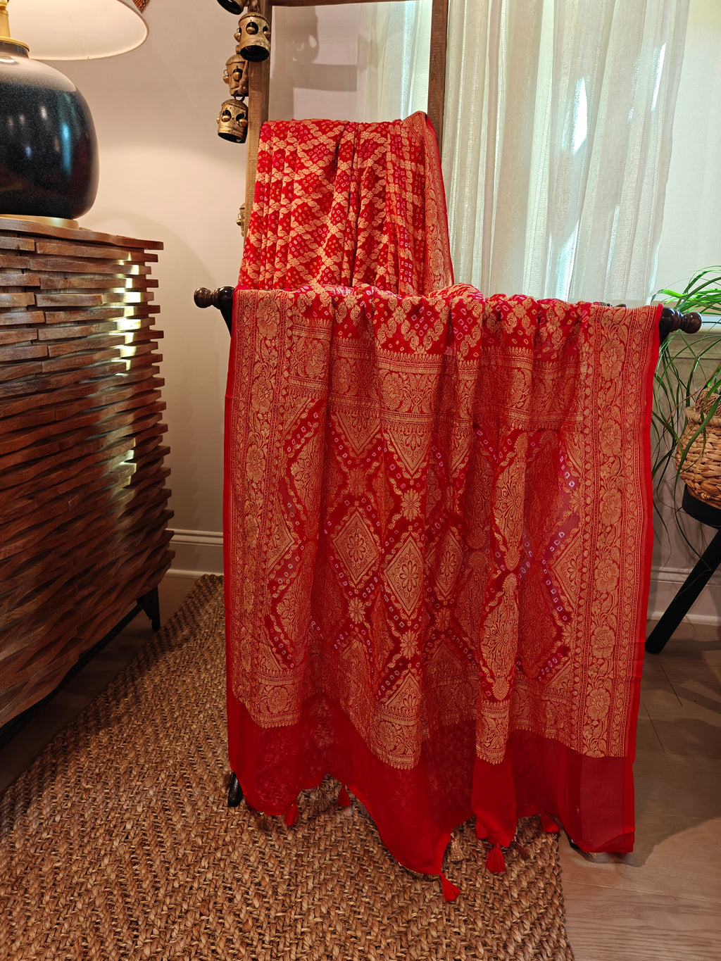 Red Rai Bandhej